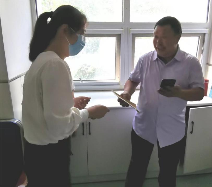真情慰問暖人心，擇立集團探望員工住院家屬