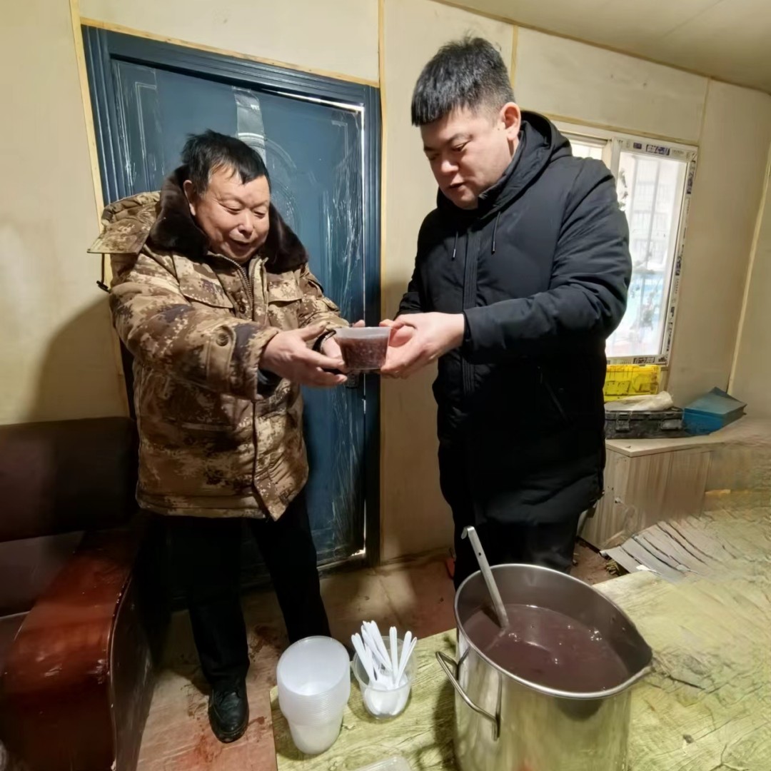 關(guān)愛“粥”到，情暖臘八
